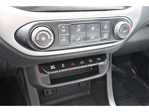 Used 2022 Chevrolet Colorado LT w/ Safety Package RWD image 25