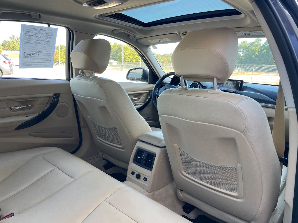 Used 2012 BMW 328i Sedan RWD image 25