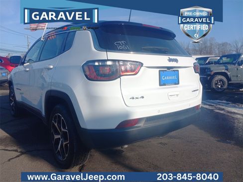 Used 2025 Jeep Compass Limited image 4