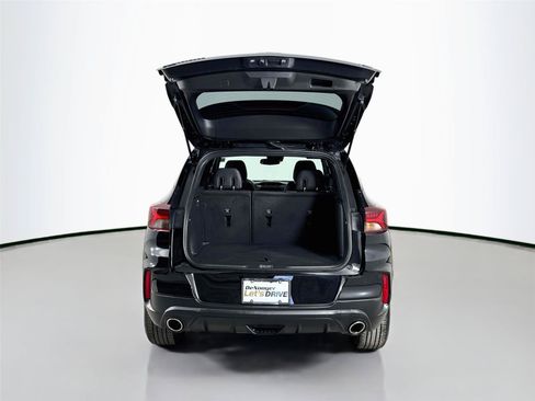 Used 2023 Chevrolet TrailBlazer RS w/ Convenience Package AWD/4WD image 25