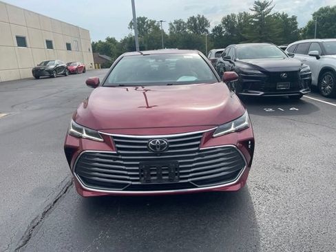 Used 2019 Toyota Avalon Limited w/ Advanced Safety Package FWD image 2