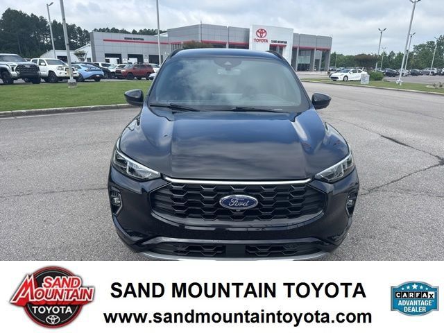 Used 2023 Ford Escape ST-Line Elite w/ Premium Technology Package AWD/4WD image 8