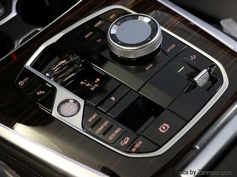 Used 2026 BMW X7 xDrive40i w/ Executive Package image 16