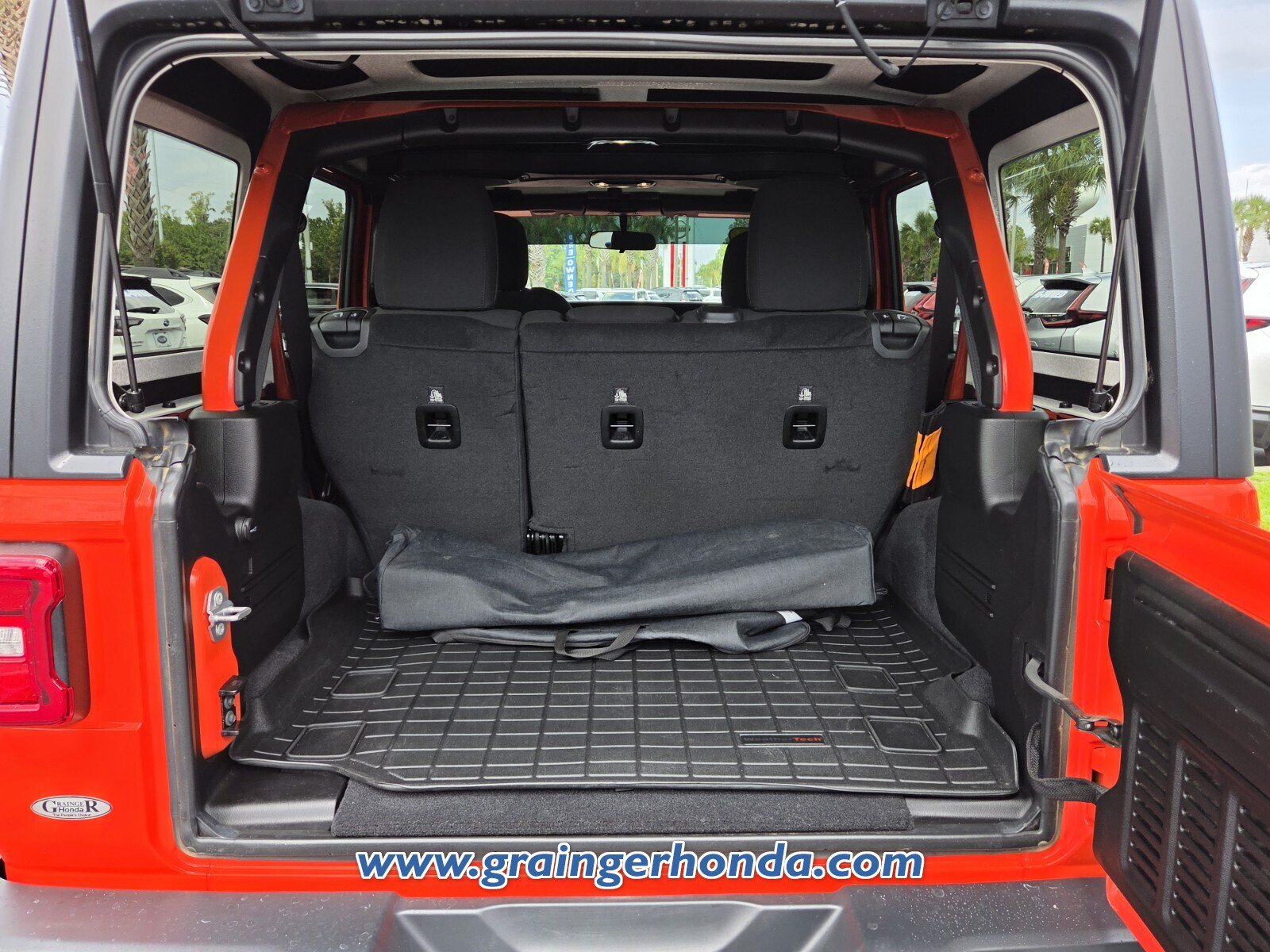 Used 2019 Jeep Wrangler Unlimited Sport S AWD/4WD image 13