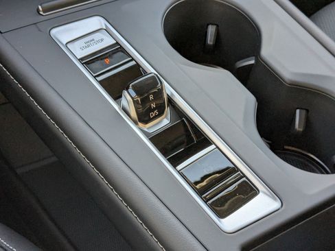 New 2026 Volkswagen Atlas SE image 24