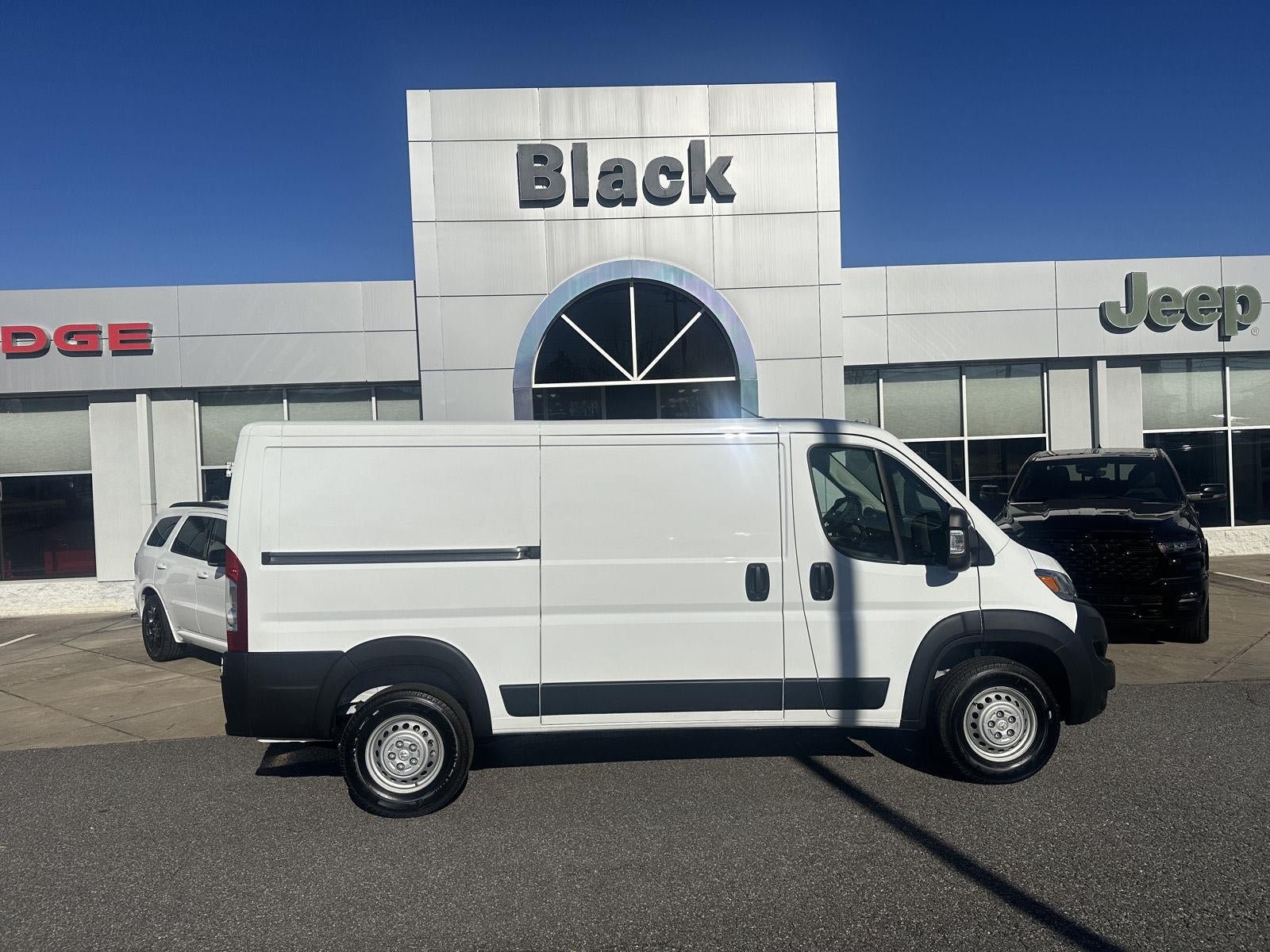 New 2026 RAM ProMaster 2500 w/ Convenience Group FWD image 5