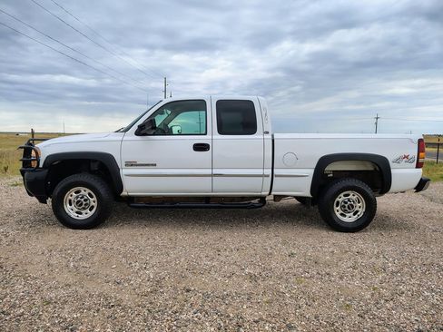 Used 2001 GMC Sierra 2500 SL AWD/4WD image 2