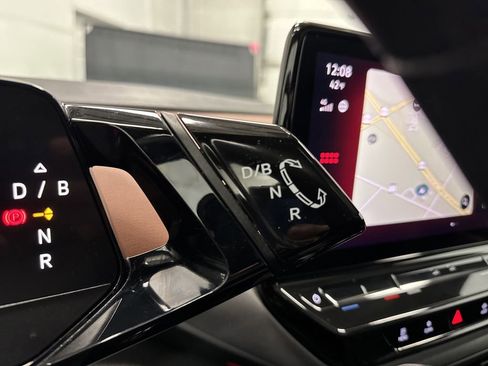 Used 2021 Volkswagen ID.4 Pro S w/ Gradient Package image 23