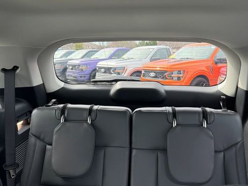 New 2026 Ford Explorer Active image 22