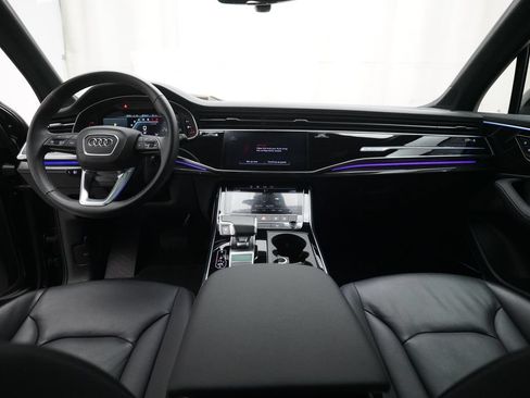 Certified 2025 Audi Q7 3.0T Premium Plus AWD/4WD image 5