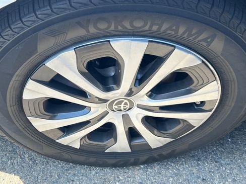 Used 2022 Toyota Corolla LE FWD image 10