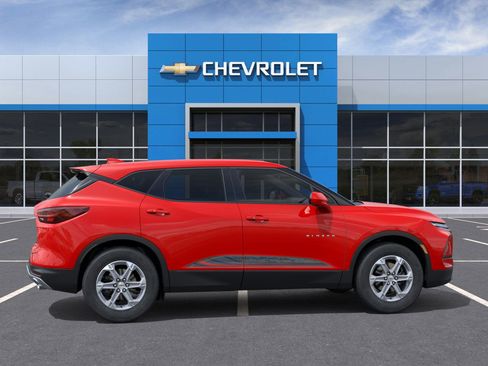 New 2025 Chevrolet Blazer LT w/ LPO, Sport Package image 5