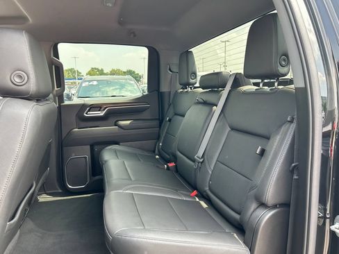 Used 2022 GMC Sierra 1500 SLT AWD/4WD image 34