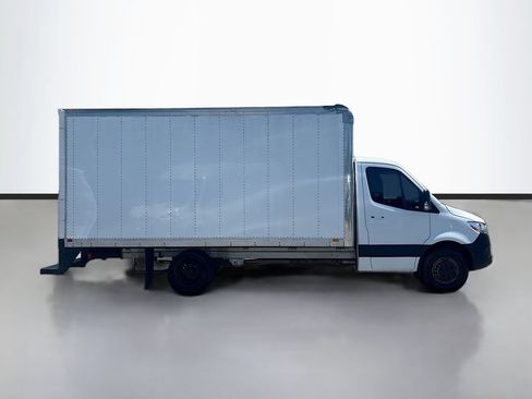 Used 2019 Mercedes-Benz Sprinter 170 image 2