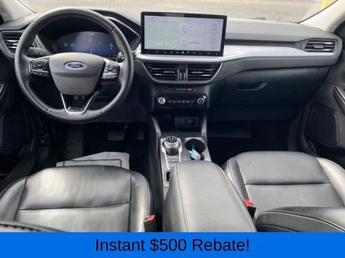 Used 2023 Ford Escape Platinum image 5