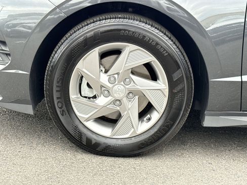 Used 2026 Hyundai Sonata SE FWD image 12