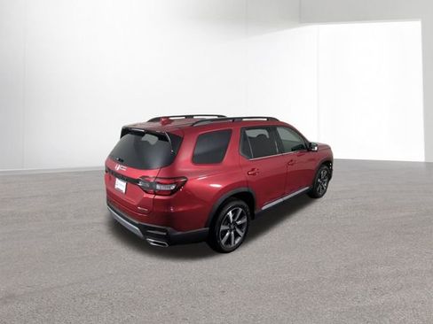 New 2025 Honda Pilot Touring image 21