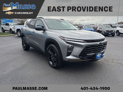 Certified 2025 Chevrolet Trax ACTIV w/ Sunroof Package image 3