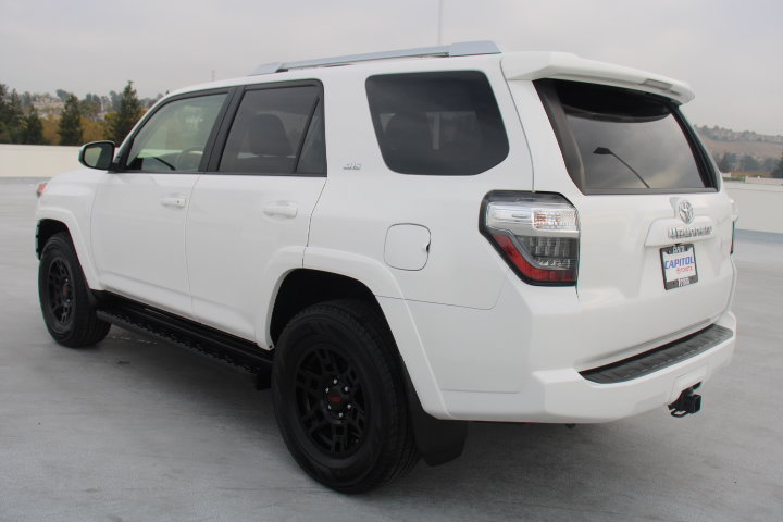 Used 2016 Toyota 4Runner SR5 AWD/4WD image 6