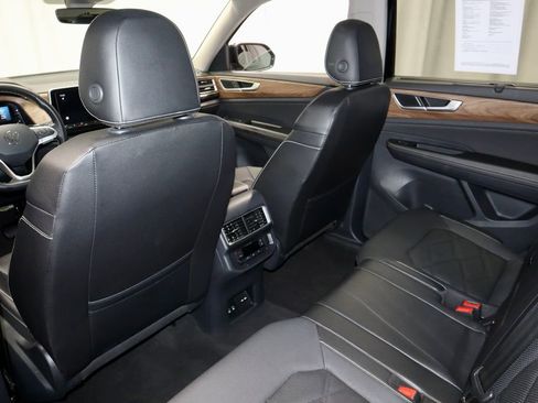 Used 2025 Volkswagen Atlas SE FWD image 20