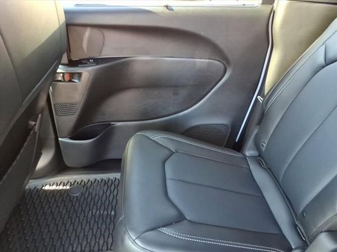 New 2026 Chrysler Voyager LX image 31