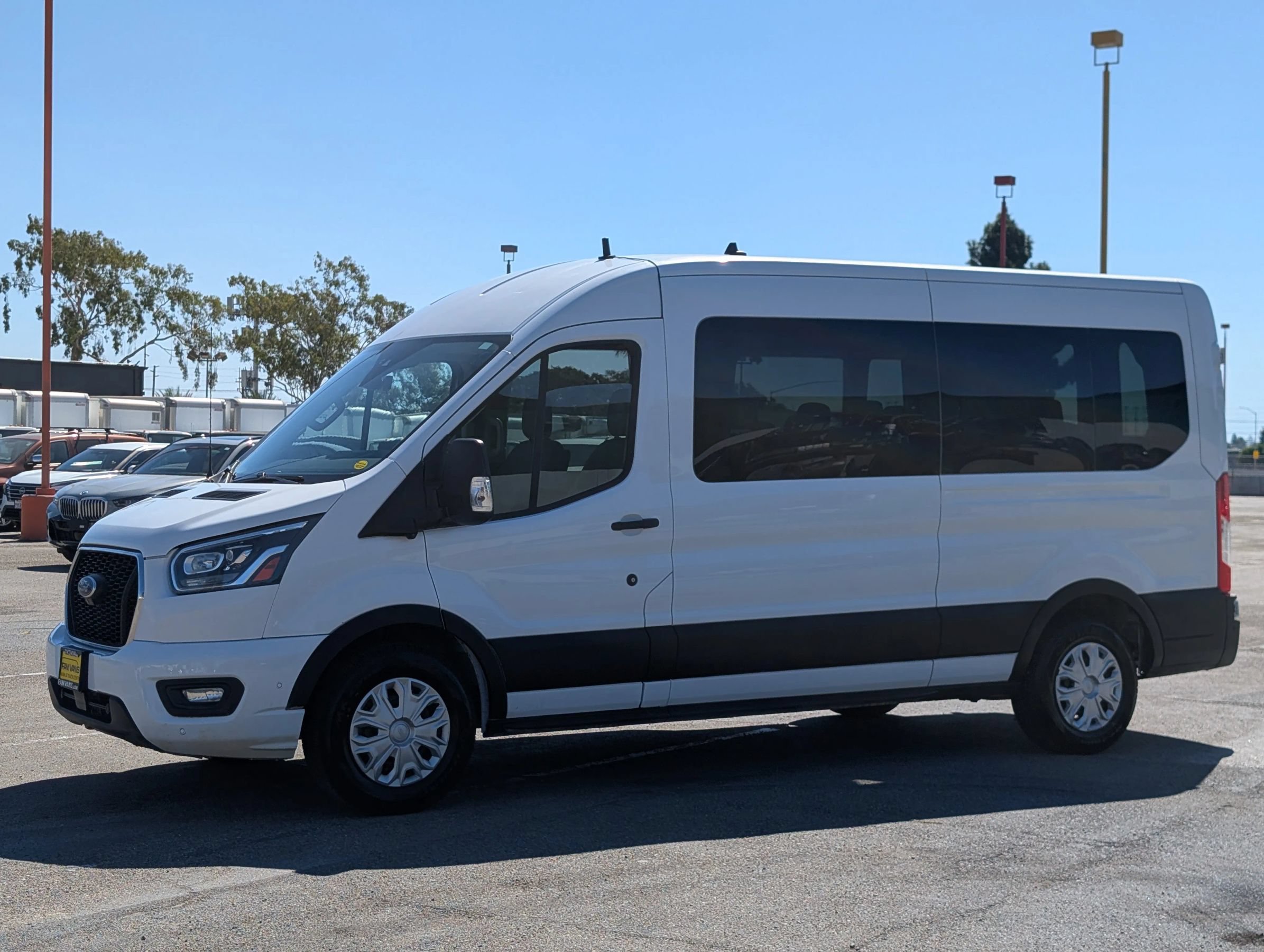 Used 2023 Ford Transit 350 XLT RWD image 3
