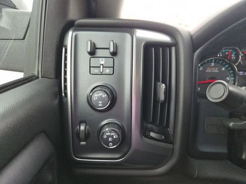 Used 2018 Chevrolet Silverado 1500 LT w/ All Star Edition image 17