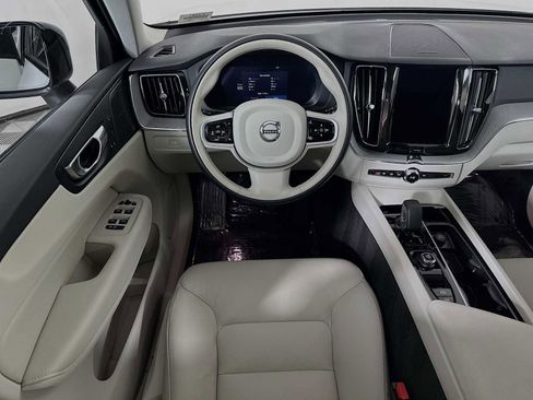 Certified 2025 Volvo XC60 B5 Plus w/ Protection Package Premier image 21