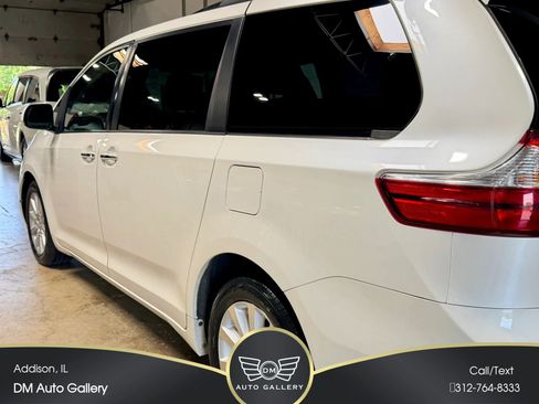Used 2015 Toyota Sienna XLE w/ XLE Navigation Package AWD/4WD image 12