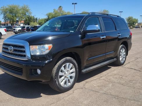 Used 2016 Toyota Sequoia Limited w/ Safety & Convenience Package AWD/4WD image 4