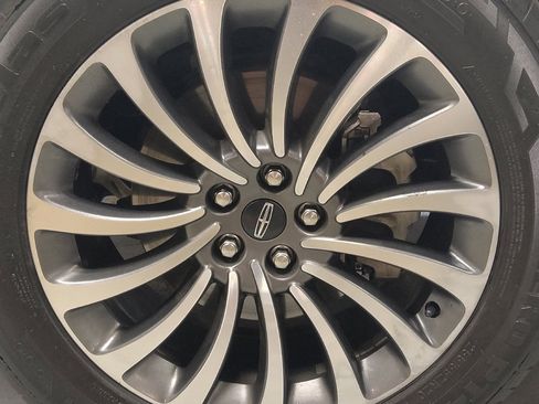 Used 2020 Lincoln Aviator Reserve w/ Equipment Group 201A AWD/4WD image 31