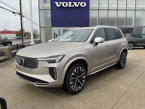 New 2026 Volvo XC90 T8 Plus w/ Protection Package AWD/4WD image 3