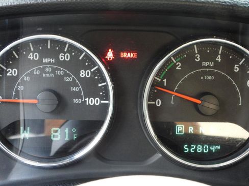 Used 2017 Jeep Wrangler Sport S AWD/4WD image 64