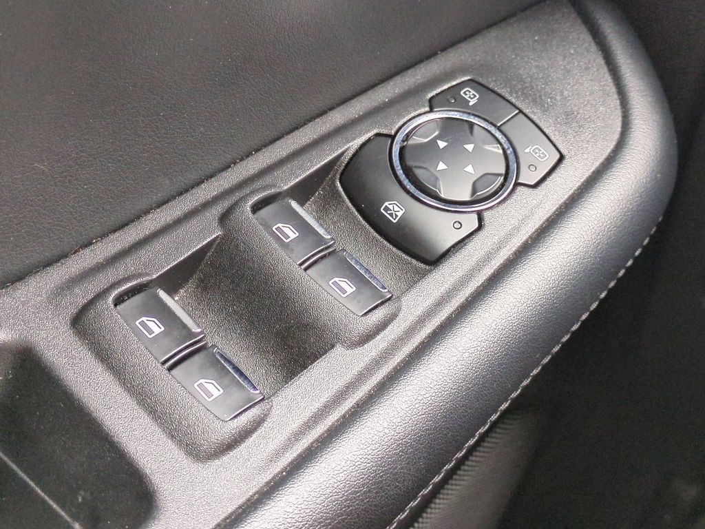 Used 2024 Ford Edge SEL AWD/4WD image 26