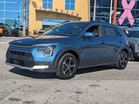 New 2026 Kia Niro EX FWD image 2