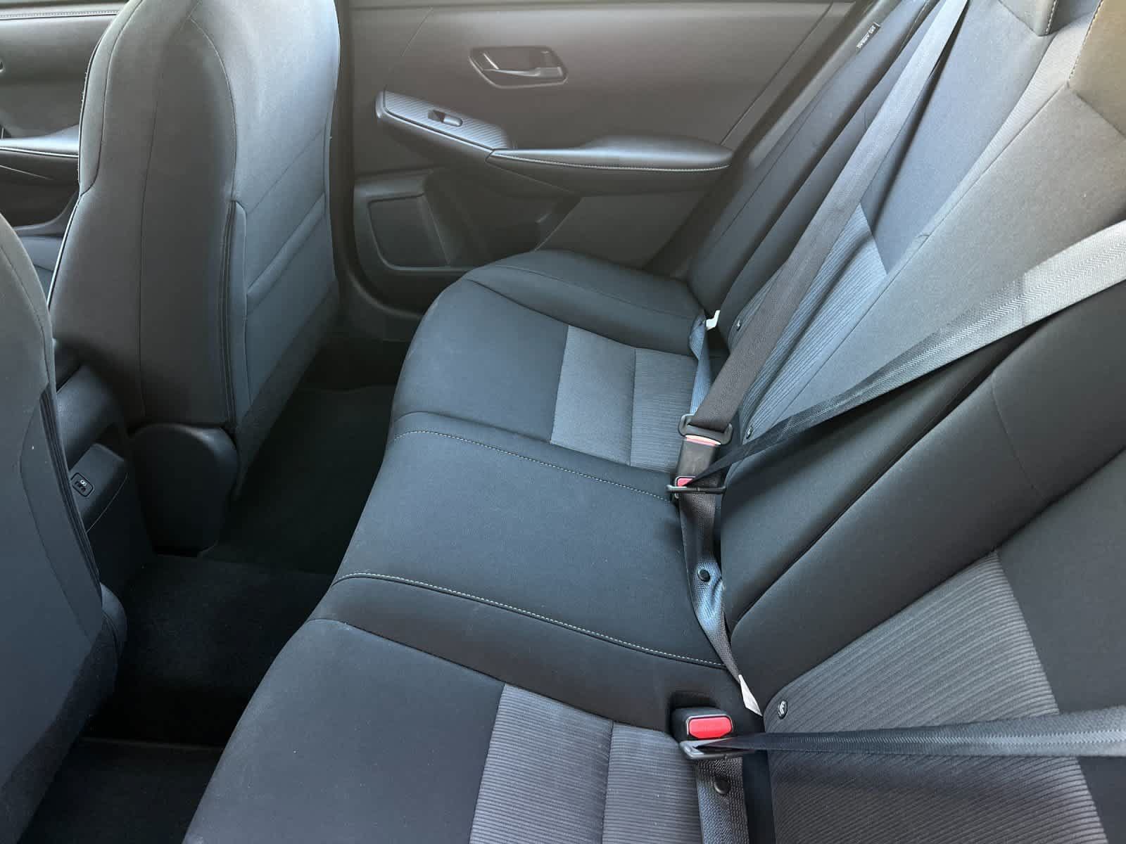 Used 2025 Nissan Sentra SV FWD image 5