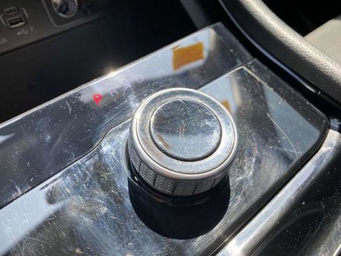 Used 2023 Jeep Grand Cherokee Laredo AWD/4WD image 18