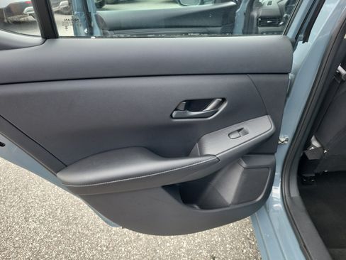 Used 2024 Nissan Sentra SV FWD image 13