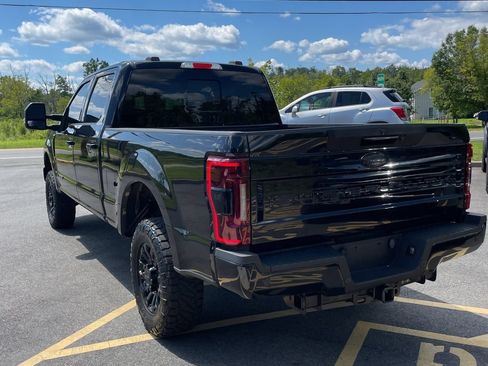 Used 2020 Ford F250 Lariat w/ Lariat Value Package AWD/4WD image 3
