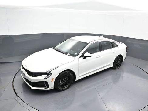 Certified 2025 Kia K5 LXS image 32