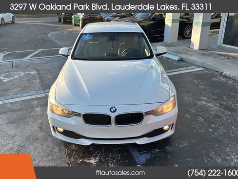Used 2015 BMW 320i 320i Sedan 4D image 4