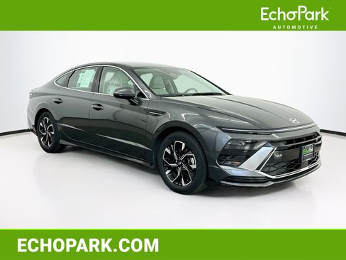 Used 2025 Hyundai Sonata SEL FWD image 1