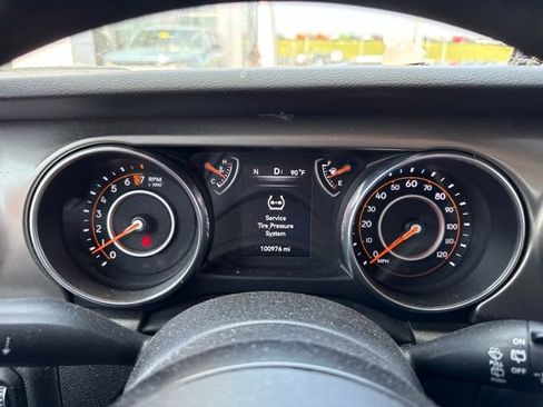 Used 2018 Jeep Wrangler Unlimited Sport AWD/4WD image 10