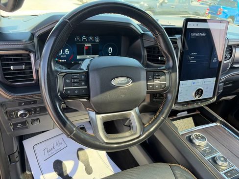 Used 2022 Ford Expedition Platinum AWD/4WD image 25