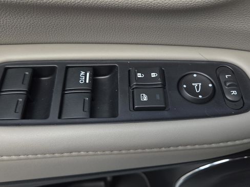 Used 2022 Honda HR-V EX-L image 37