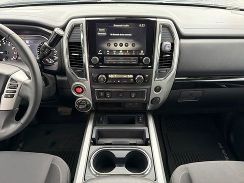 Used 2021 Nissan Titan SV w/ SV Convenience Package AWD/4WD image 19