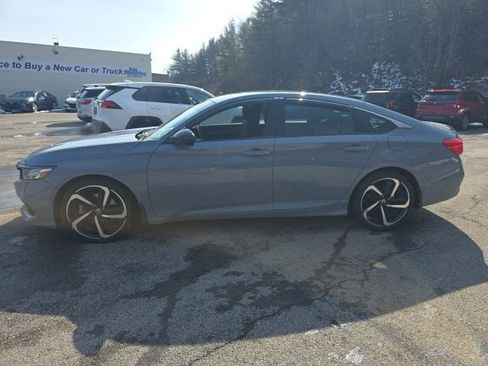 Used 2022 Honda Accord Sport image 2