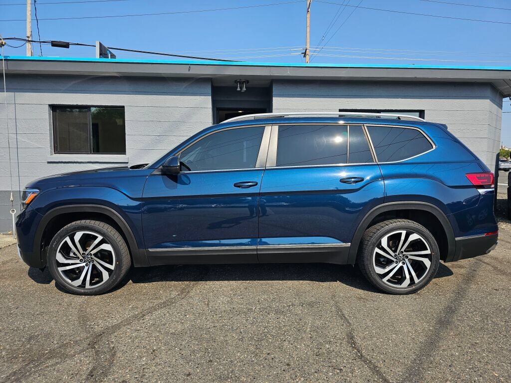 Used 2022 Volkswagen Atlas SEL AWD/4WD image 2