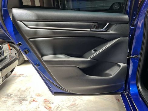 Used 2018 Honda Accord Sport image 27