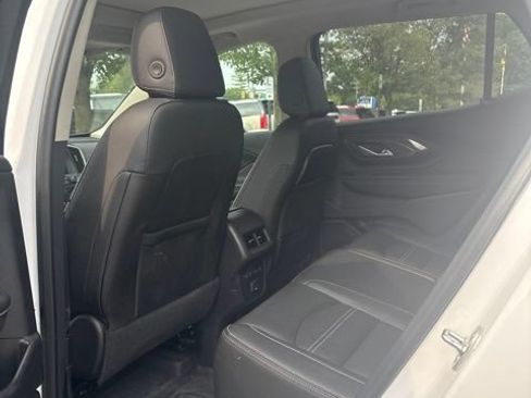 Used 2024 GMC Terrain Denali w/ Denali Premium Package AWD/4WD image 7